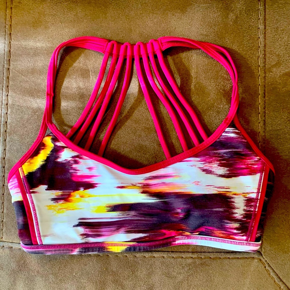 Lululemon size 4 sports bra